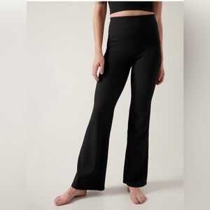 NWT Athleta Salutation Stash Rib Flare Pant Tight Leggings in Black Size XS